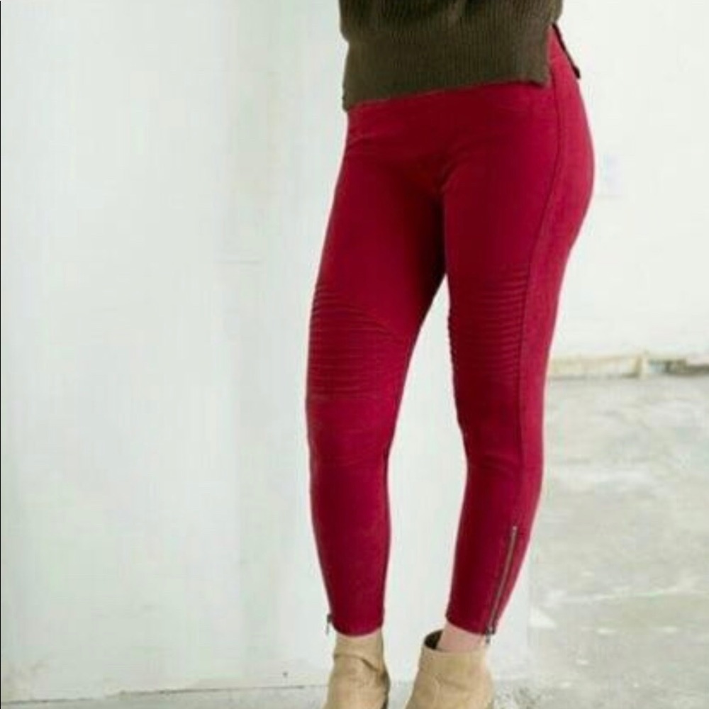 NWT Dark Burgundy Motto Pants. Elastic waist band.